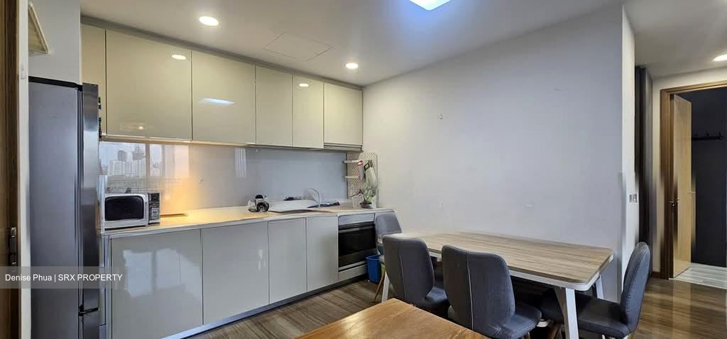 Lakeville (D22), Condominium #575834961